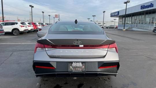2024 Hyundai Elantra