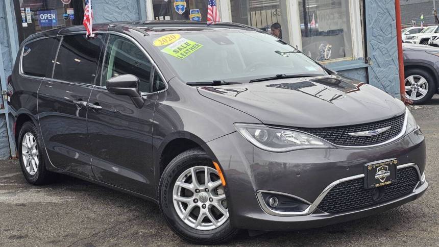 2020 chrysler pacifica touring