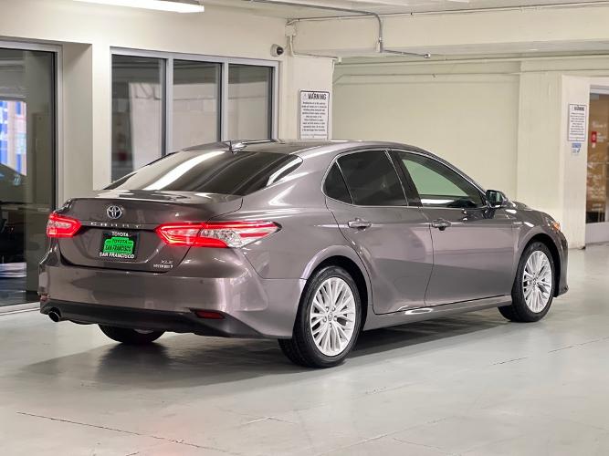 cpo 2018 toyota camry hybrid le