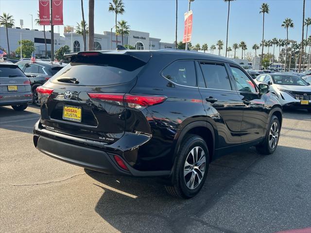 2021 toyota highlander xle