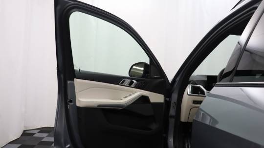 2024 BMW X7