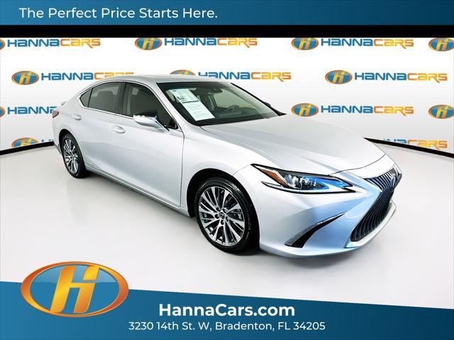 2021 lexus es 300h base