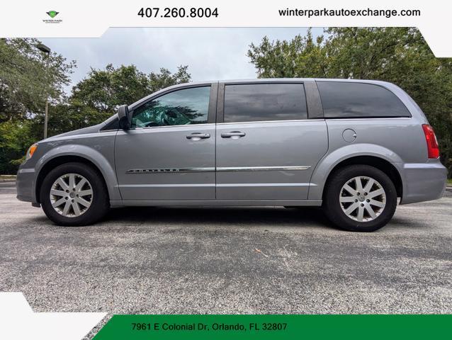 2016 chrysler town & country touring