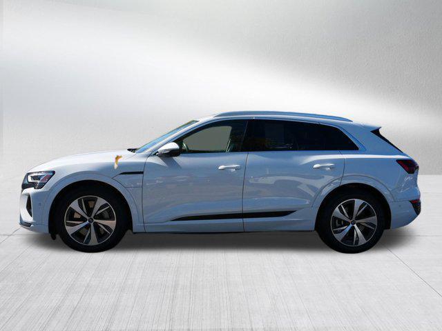 2024 audi q8 e-tron premium plus