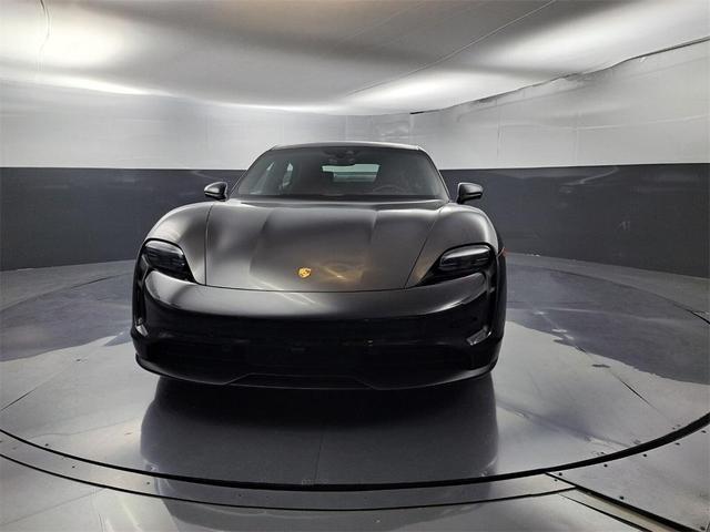 2022 porsche taycan base