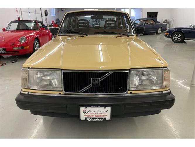 1986 volvo 240 in englewood, colorado