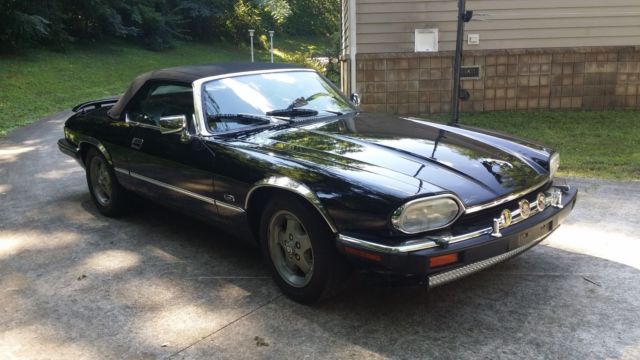 stunning 1993 jaguar xjs convertible, 6 cyclinder in line, new top,new paint