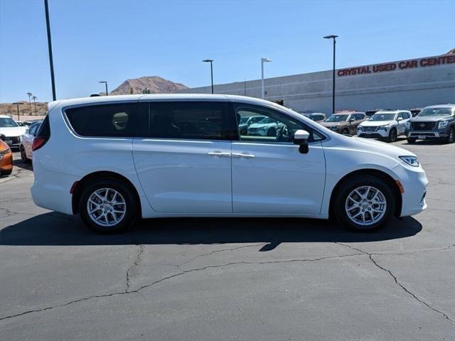 2023 chrysler pacifica touring l