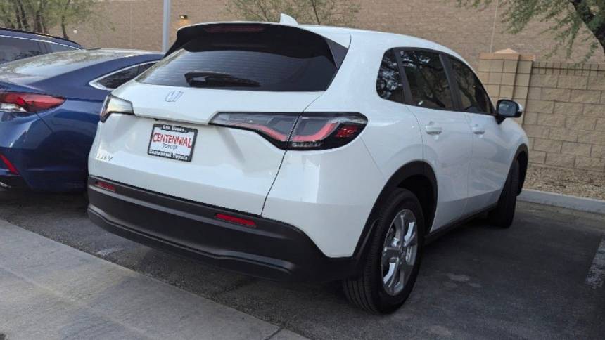 2023 honda hr-v lx