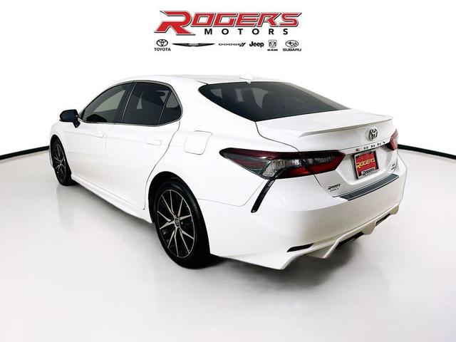 2023 toyota camry se