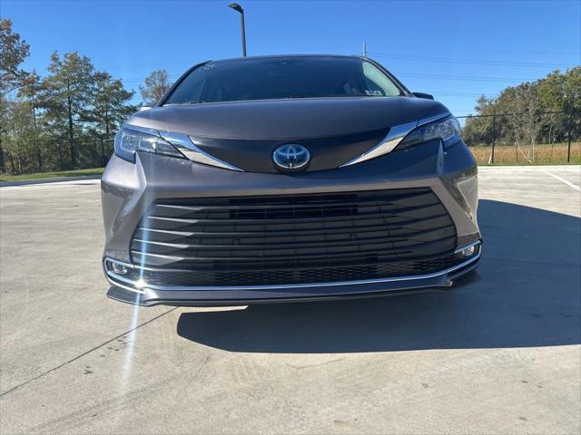 2023 toyota sienna xle 8 passenger