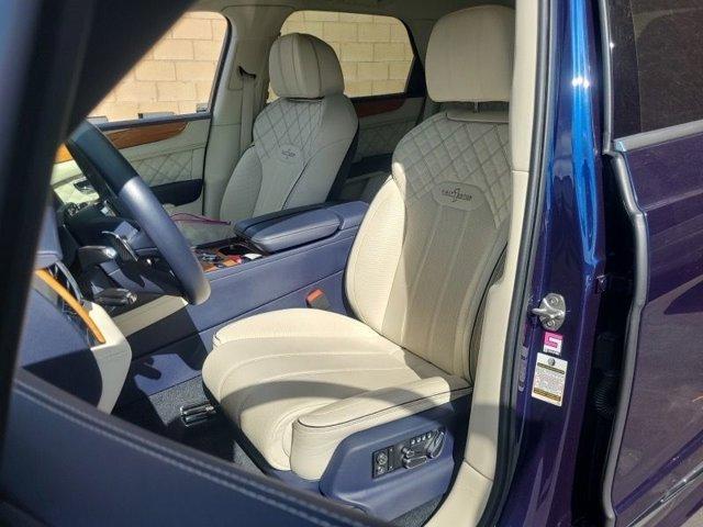 2021 bentley bentayga v8