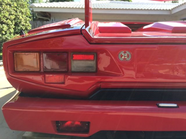 lamborghini countach 25th silver anniversary edition