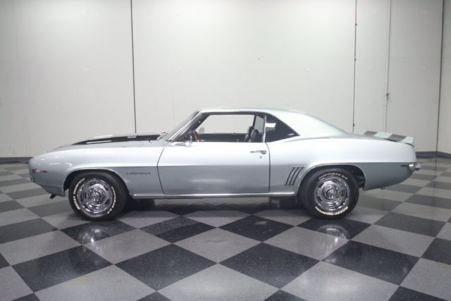 stunning resto, real-deal z/28 rs, dz302 v8, muncie 4-speed, pwr steer/brakes!!