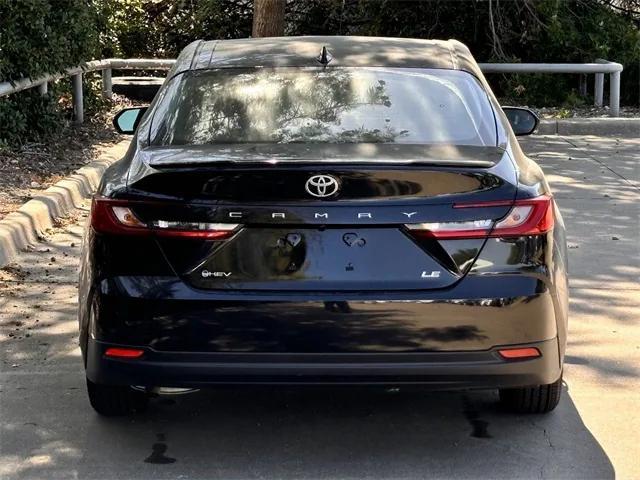2025 toyota camry le