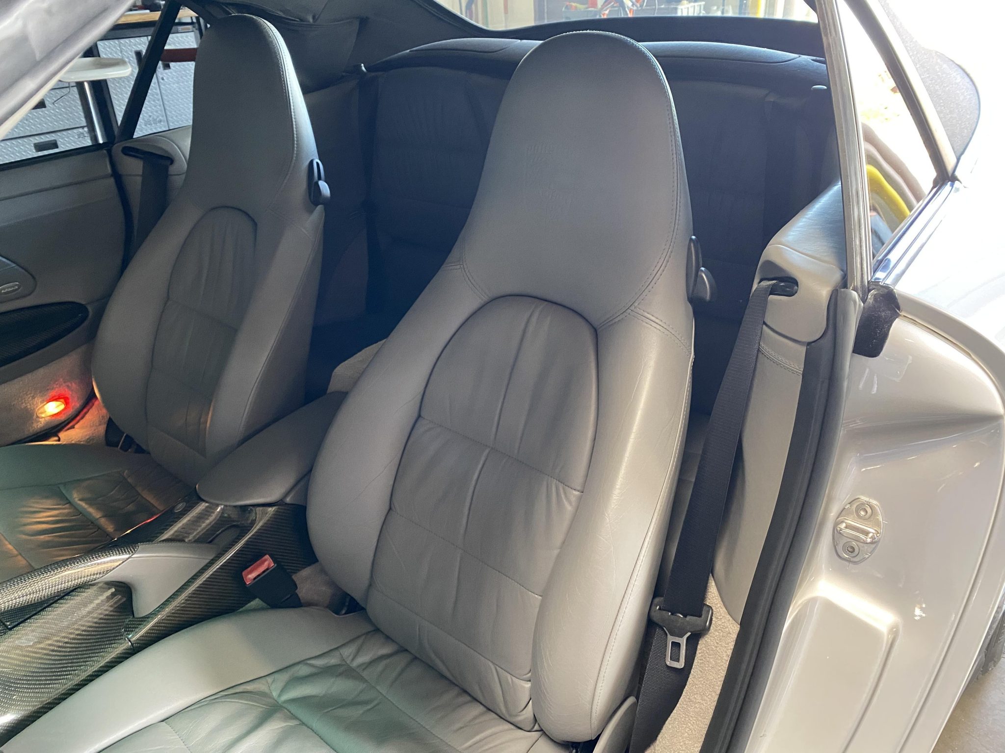 2000 porsche 911 carrera cabriolet 6-speed