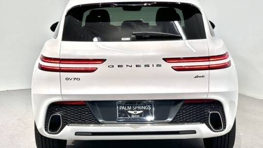 2025 Genesis GV70