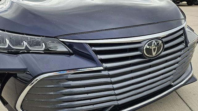 2022 toyota avalon xle