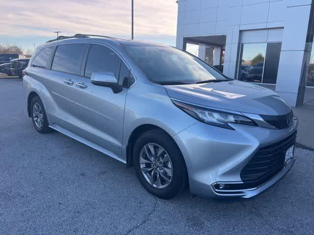 2021 toyota sienna xle