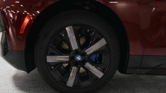 2025 BMW iX
