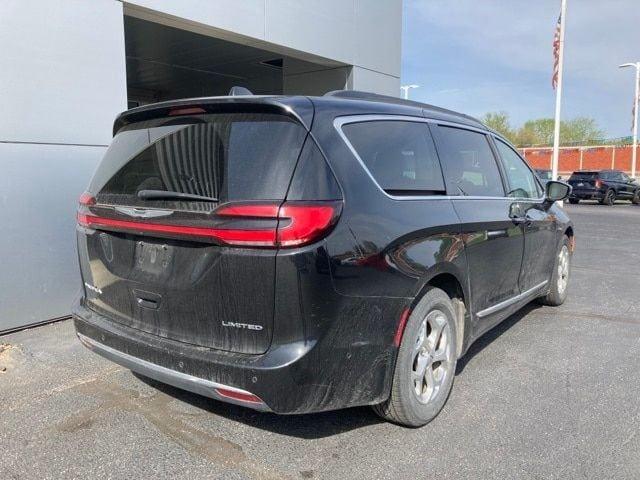 2022 chrysler pacifica limited in centerton, indiana