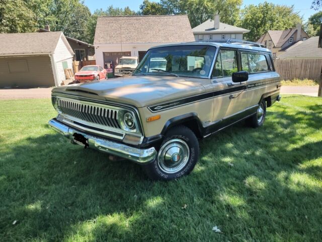 1976 jeep cherokee s full size sport utility vehicle 4x4 v-8 2 door