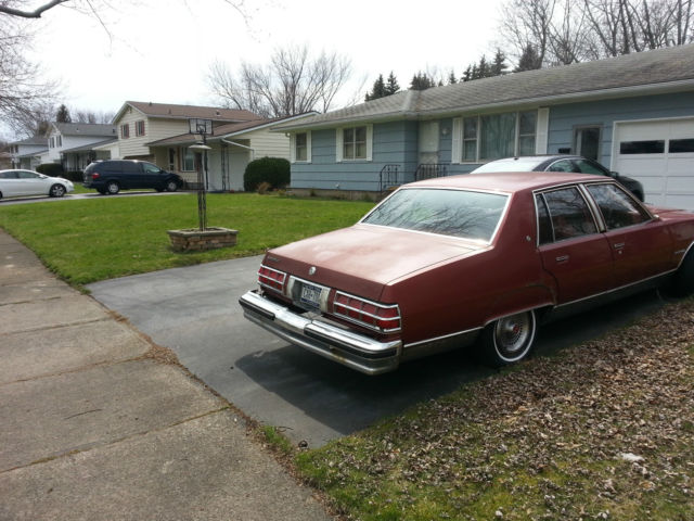 4 dsd,bought new,lightly driven.305 v8,42000 original miles,1105 avg. mi./yr