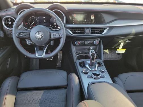 2024 alfa romeo stelvio