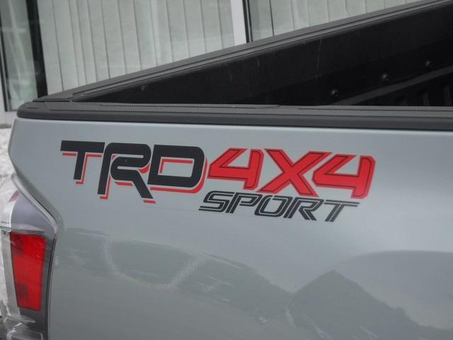 2022 toyota tacoma trd sport