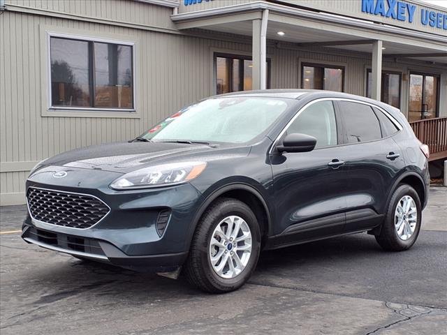 2022 ford escape se