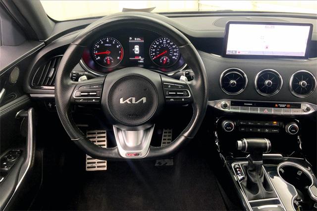 2022 kia stinger gt-line