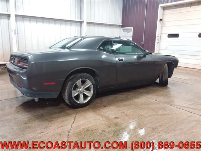 2016 dodge challenger sxt