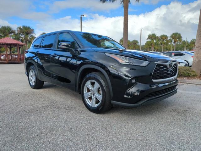 2024 toyota highlander le