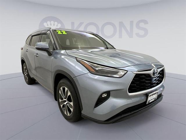 2022 toyota highlander xle