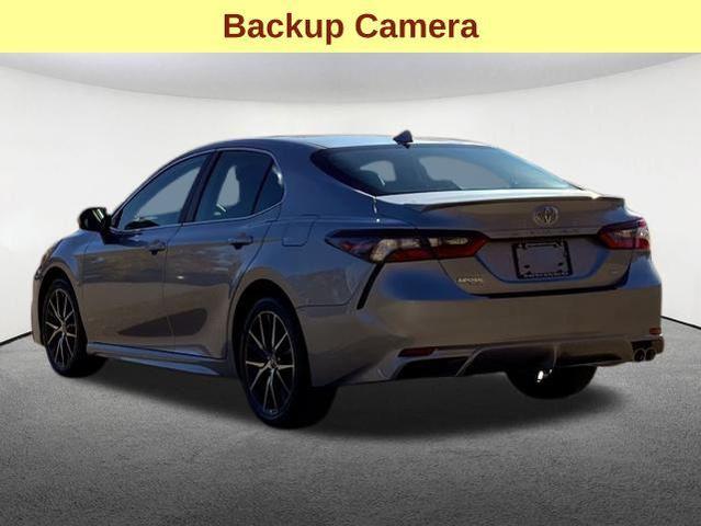 2024 toyota camry se