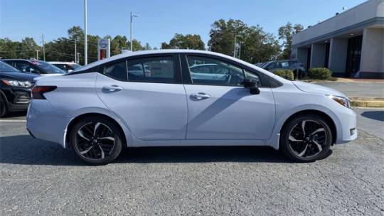 2024 Nissan Versa 1.6 sr