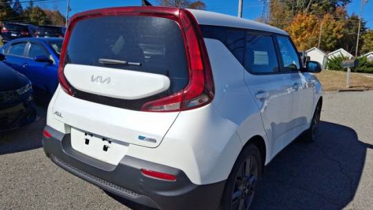 2022 kia soul ex