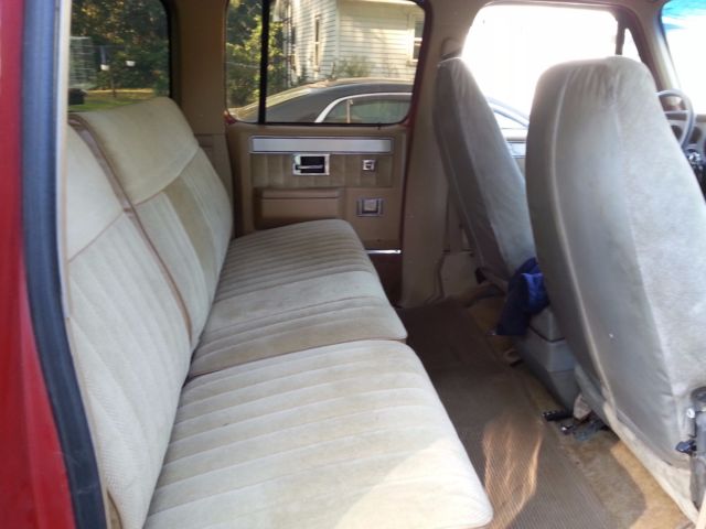 1986 k10 suburban