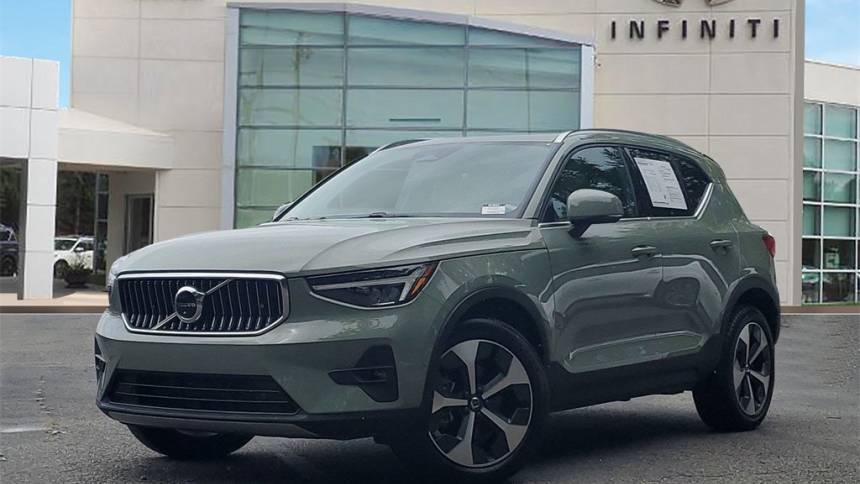 2023 volvo xc40 b5 ultimate bright theme
