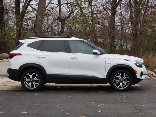 2023 kia seltos ex