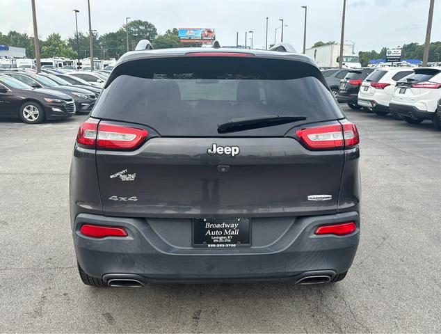2016 jeep cherokee latitude
