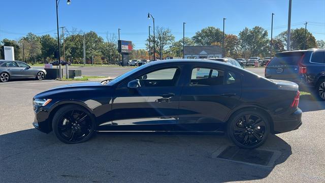 2024 volvo s60 b5 plus dark theme