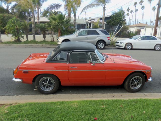 1973 mgb convertible car