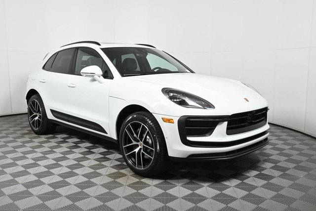 2024 porsche macan base