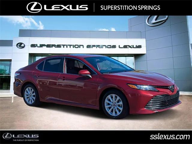 2019 toyota camry le