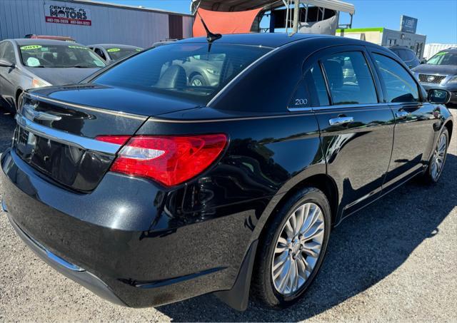 2011 chrysler 200 limited