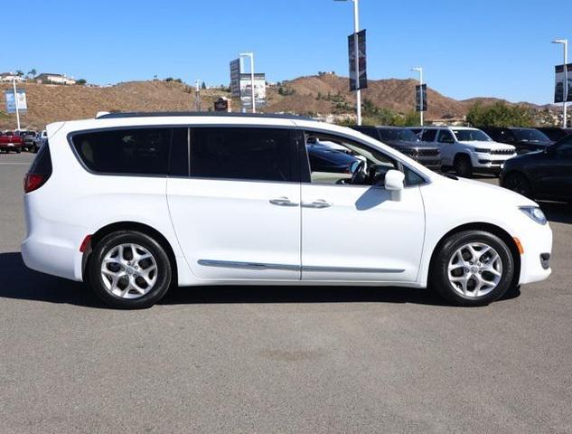 2020 chrysler pacifica touring l