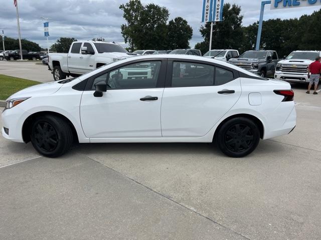 2023 nissan versa s