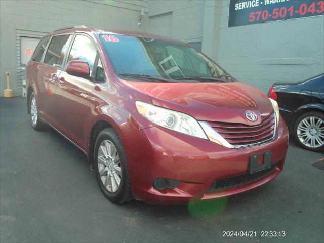 2016 toyota sienna le