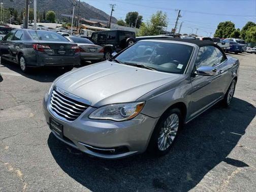 2013 chrysler 200